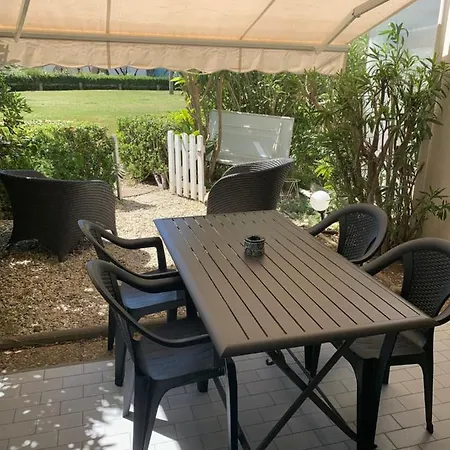 La Et La Au Bout Du Parc 4 Couchages Avec Jardin Lejlighed