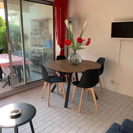 La Et La Au Bout Du Parc 4 Couchages Avec Jardin Lejlighed